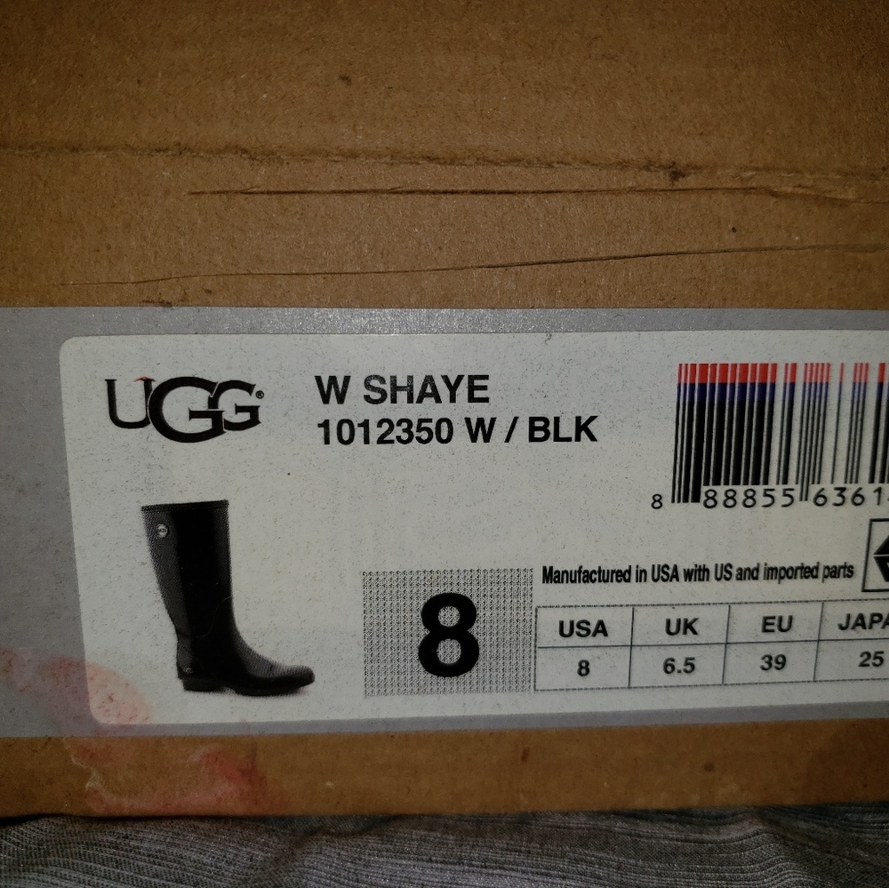 Ugg Rain Boots W/ socks. - Picture 5 of 9